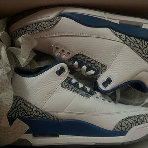 Air Jordan 3 Retro -White/Metallic Copper- New/ Authentic